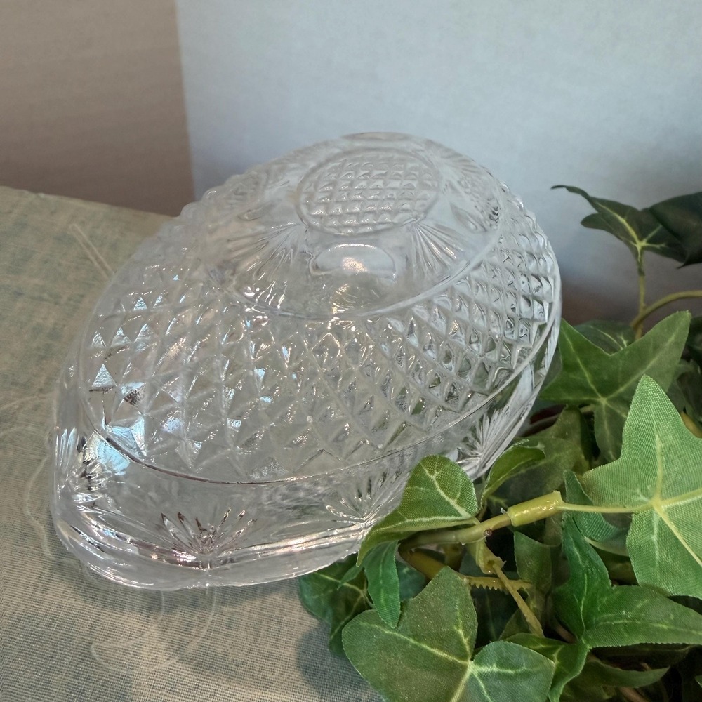 Vintage 1977 Avon Fostoria Crystal Egg Trinket Box Diamond Pineapple Pattern